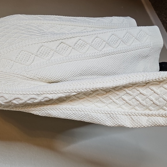 J.crew Medium Women's Cream Cotton Cable Knit Sweater - Picture 4 of 10